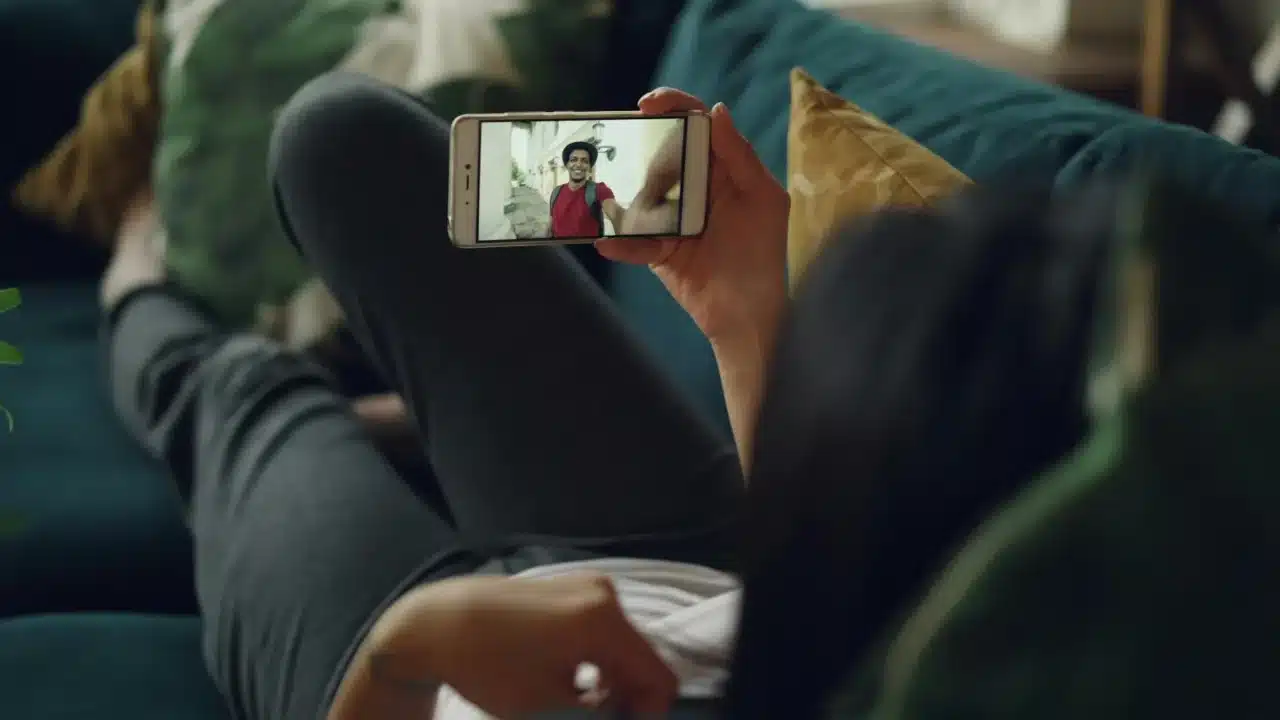 Cara Efektif Mencegah Jerawat: Panduan Lengkap Kulit Sehat 4 Clean Pillow Phone Screen