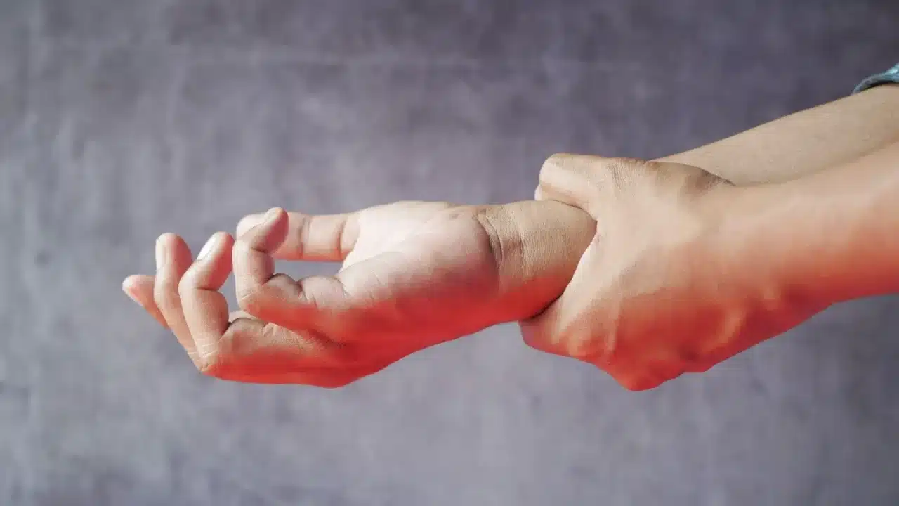 Pegal Linu Tanda Penyakit Apa? Kenali Penyebabnya! 1 Body Pain Muscle Ache Human Body