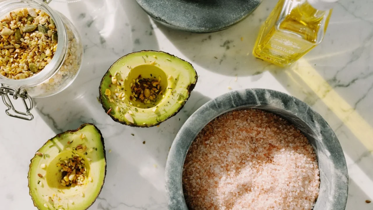 Makanan untuk Penderita Stroke: Panduan Nutrisi Optimal 4 Healthy Fats Avocado Oil