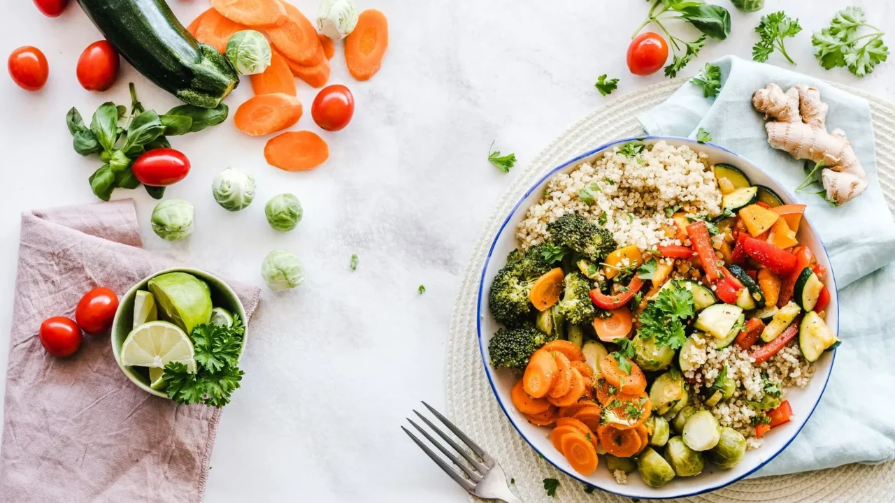 Diet Sehat: Panduan Lengkap Menuju Hidup Lebih Baik 1 Healthy Food Plate Vegetables
