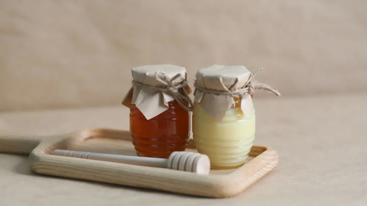 Manfaat Madu Anak: Dosis, Jenis, & Tips Pemberian 1 Honey Benefits Healthy Child
