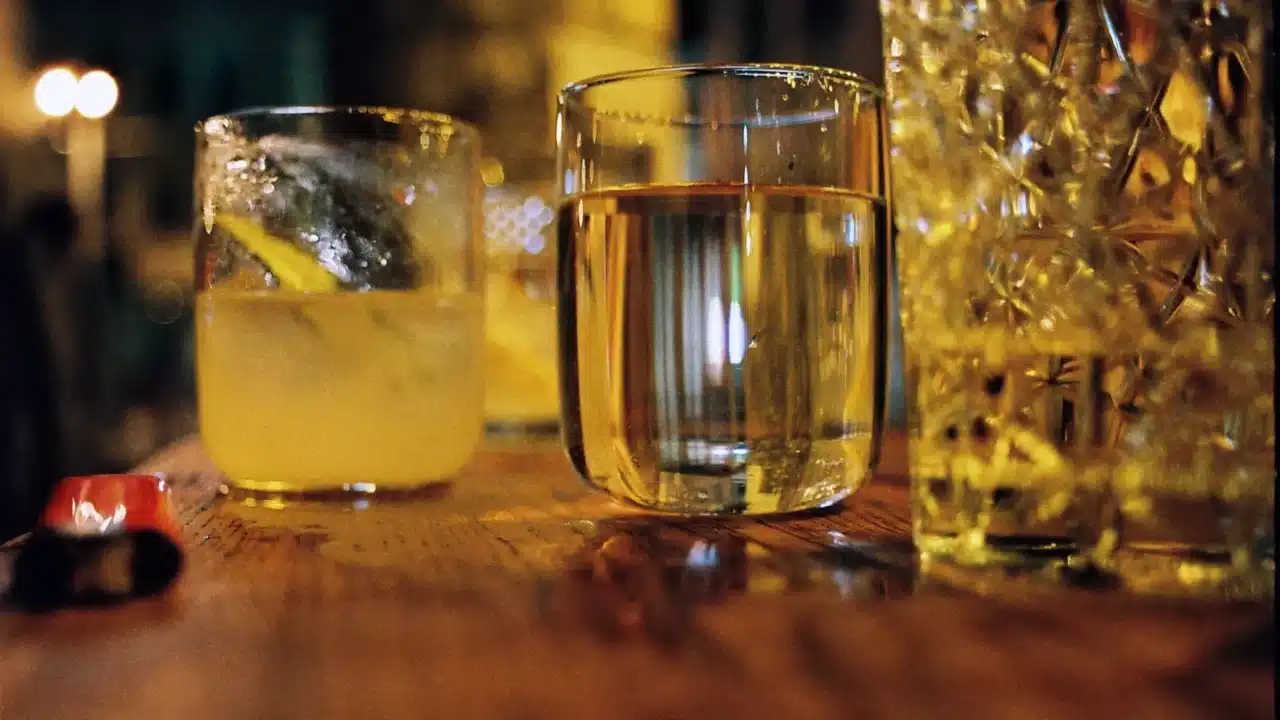 Makanan untuk Penderita Campak: Panduan & Tips Pemulihan 3 Water Glass Tea