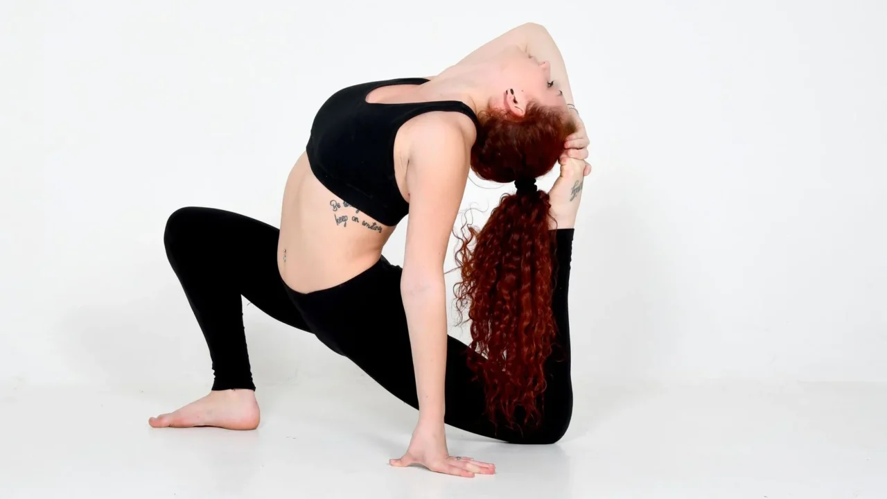 Tips Melancarkan Haid: Panduan Lengkap & Alami 4 Woman Exercising Yoga Pose