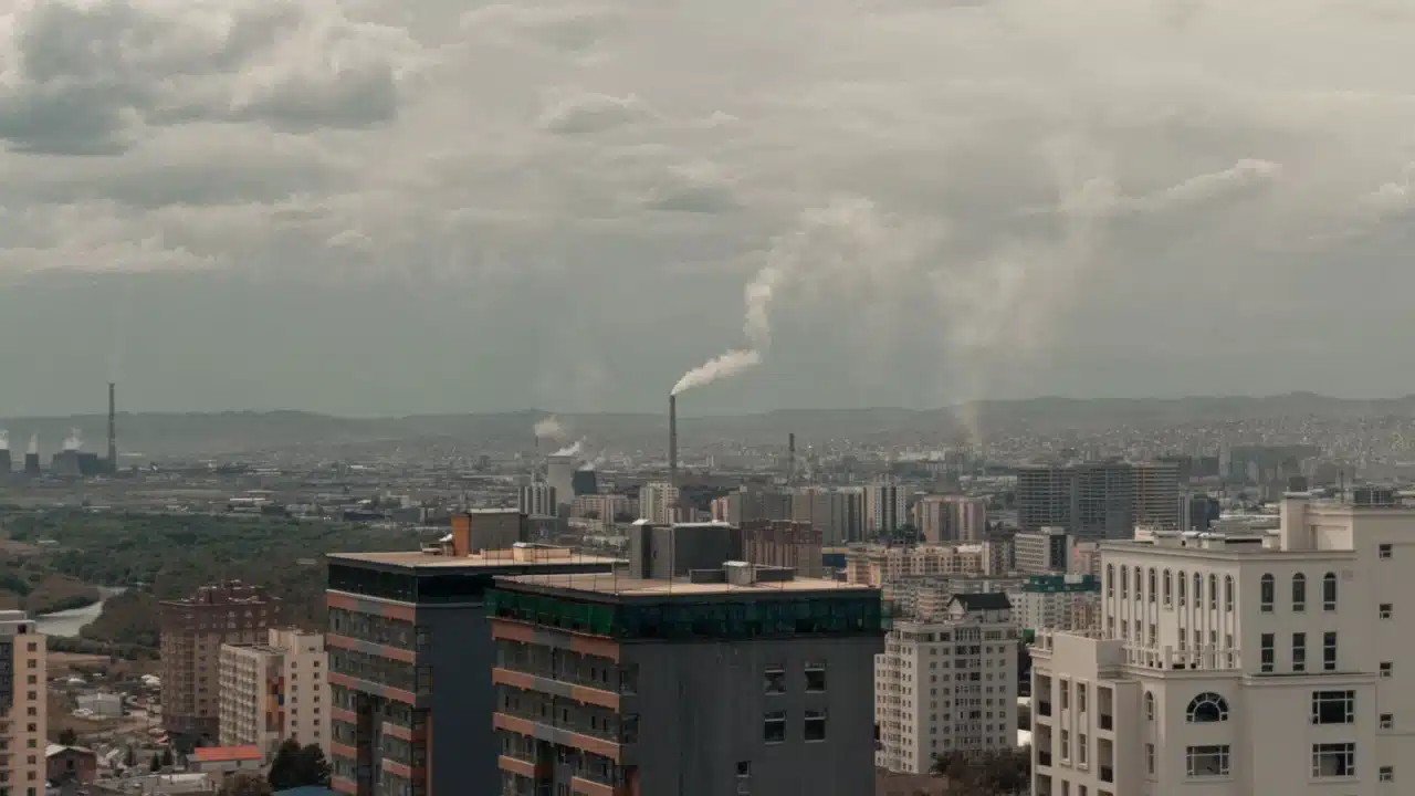 7 Utama Penyebab PPOK yang Wajib Diwaspadai dan Pemicunya 2 air pollution smog city