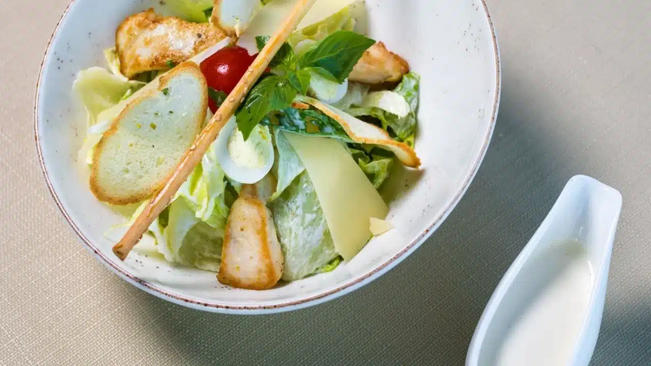 Makanan Pencegah Tifus: Panduan Gizi dan Tips Sehat 3 chicken breast boiled egg