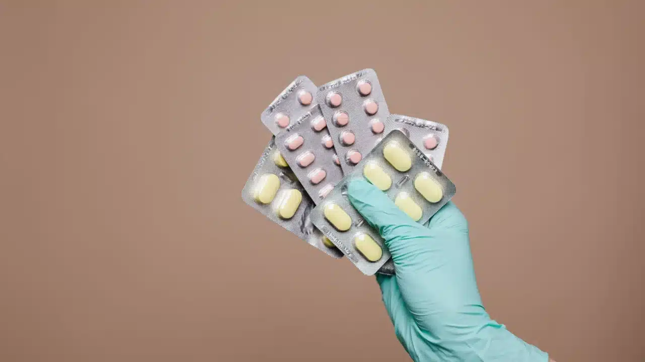 medicine pills pharmacy doctor