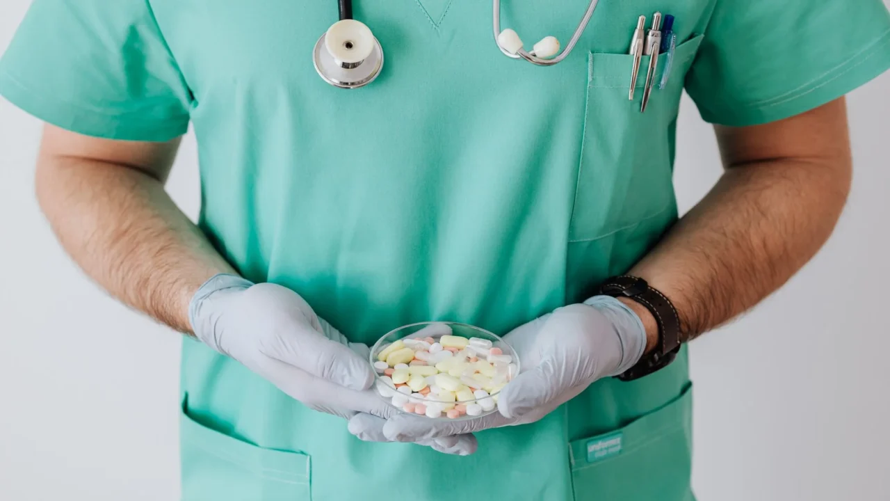 Obat Herbal Kanker Prostat: Pilihan dan Panduan Lengkap 1 prostate health medical doctor