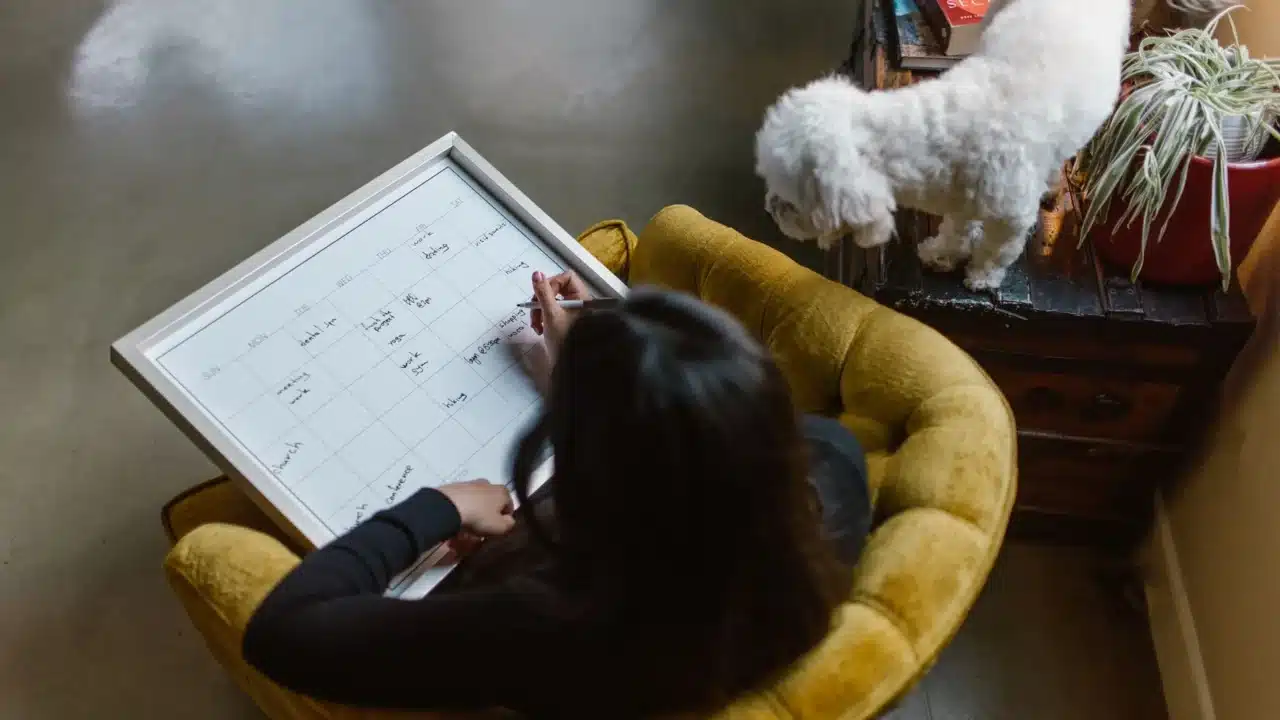 Panduan Masa Subur Program Hamil: Cara Cepat Hamil 1 woman calendar