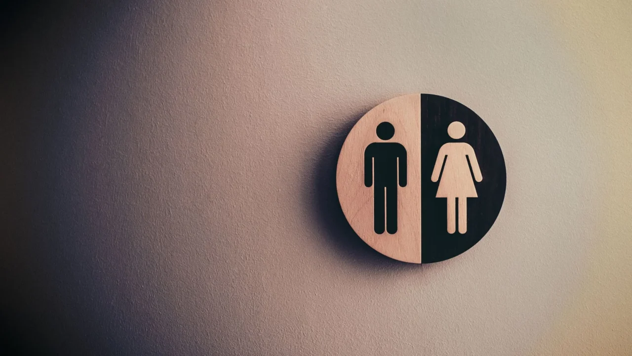 Ciri-Ciri Kista Ovarium dan Tanda Awal yang Perlu Diwaspadai 4 bathroom door restroom