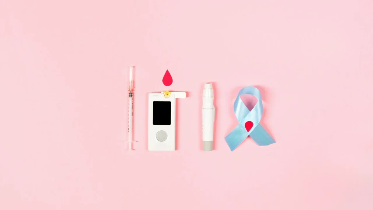 Ciri Ciri Diabetes yang Wajib Diwaspadai dan Cara Mencegahnya 2 insulin injection medical exam
