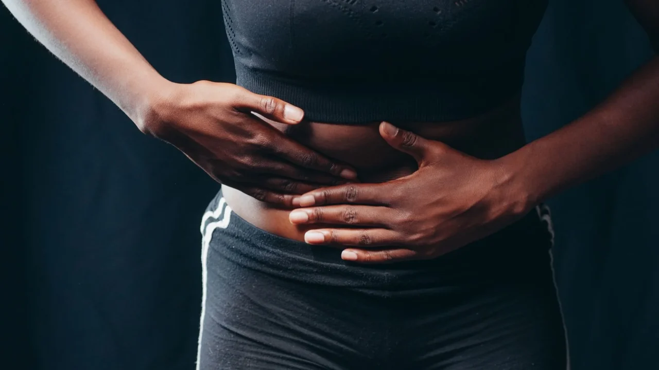 stomach ache woman pain